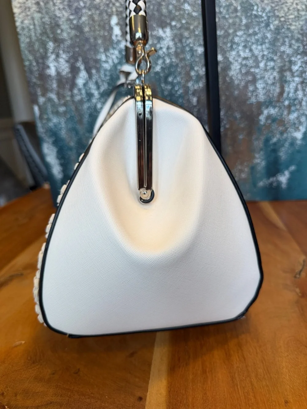 Catherine Malandrino Coquette Floral Appliqué Satchel Ivory/Tan (VGUC) - Picture 11 of 17